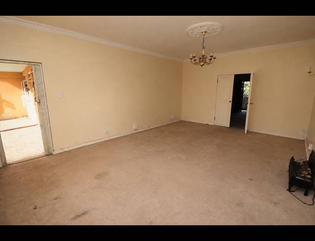 2 BEDROOM APARTMENT FOR SALE IN SANDOWN